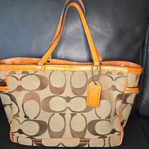 Coach Signature and orange leather Shoulder Bag